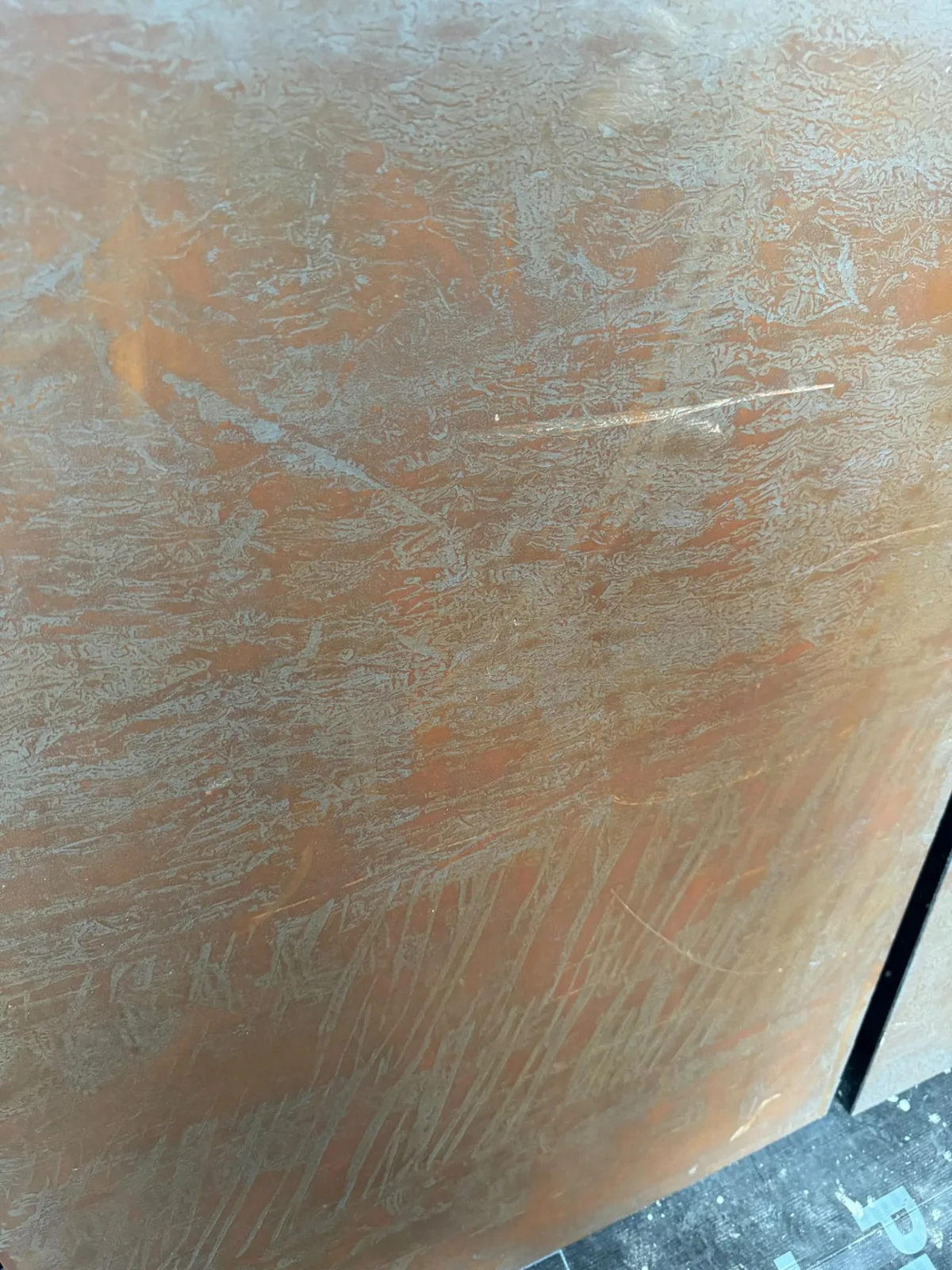 Close-up of a bronze Puro Metallio decorative metallic finish